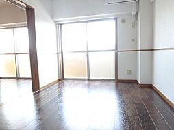 East　One 4階3LDKのリビング/ダイニング