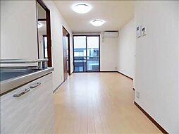 ファミーユA 2階2LDKのリビング/ダイニング