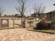 幼稚園、保育園「さくの幼稚園まで390m」