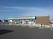 コンビニ「ファミリーマートまで400m」