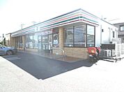 コンビニ「セブンイレブンまで110m」