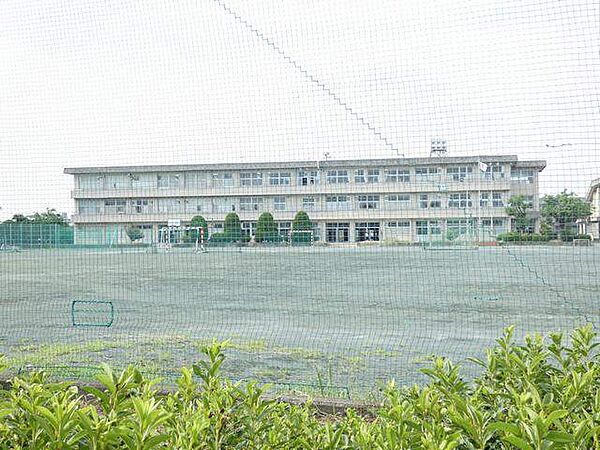 中学校「稲沢市立稲沢西中学校まで1264m」