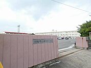 中学校「清須市立新川中学校まで1325m」