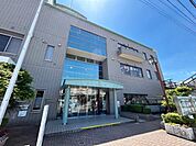 図書館「小牧市北里市民センター図書室まで1548m」