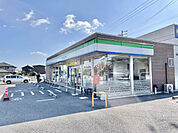 コンビニ「ファミリーマート大府東海インター店まで649m」