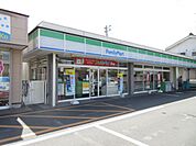 コンビニ「ファミリーマートまで190m」