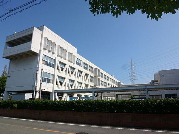 画像20:中学校「岩倉市立南部中学校まで1688m」