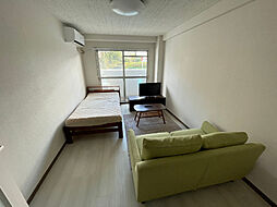 アーバン岡田 1階1Kのリビング/ダイニング