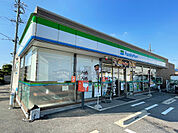 コンビニ「ファミリーマート豊明阿野町店まで752m」