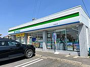 コンビニ「ファミリーマート大府追分店まで201m」