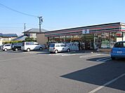 コンビニ「セブンイレブンまで1200m」