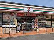 コンビニ「セブンイレブン尾張旭狩宿新町店まで521m」