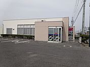 銀行「岡崎信用金庫まで890m」