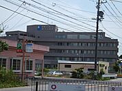 病院「相生山病院まで1100m」