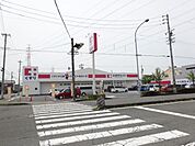 ドラッグストア 「ココカラファイン　ドラッグストアまで680m」