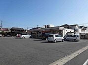 コンビニ「セブンイレブンまで270m」