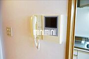 テレビ付きモニターホンです