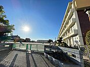 小学校「北名古屋市立師勝西小学校まで266m」