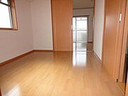 角部屋で窓が多いです