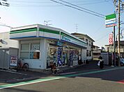 コンビニ「ファミリーマート　弥富駅前店まで520m」