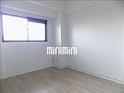 北側洋間