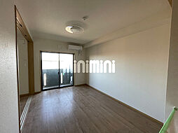 Menera 406 4階1LDKのリビング/ダイニング