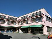幼稚園、保育園「こまどり幼稚園まで674m」
