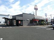 飲食店「マクドナルドまで630m」