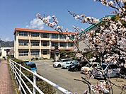 小学校「静岡市立清水有度第一小学校まで2051m」