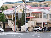 飲食店「マクドナルドまで240m」