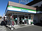コンビニ「ファミリーマートまで380m」
