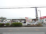 スーパー「フードマーケットマムまで1800m」
