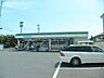 周辺：コンビニ「ファミリーマートまで250m」