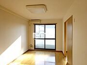 窓も大きく光がたくさん入ります
