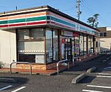 コンビニ「セブンイレブンまで720m」
