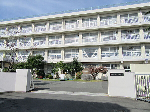 画像26:中学校「富士市立田子浦中学校まで713m」