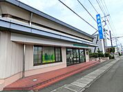 銀行「清水銀行まで810m」