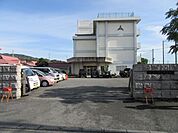 中学校「富士市立須津中学校まで988m」