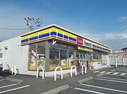 コンビニ「ミニストップ富士中里店まで303m」