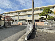 小学校「焼津市立小川小学校まで1612m」