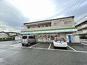 コンビニ「ファミリーマート焼津柳新屋店まで763m」