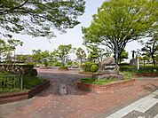 公園「笠松運動公園まで610m」