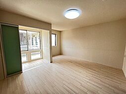 プレミアムMINI 102 1階1Kのリビング/ダイニング