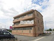 総タイル張りのマンションです