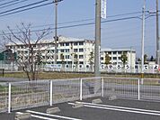 中学校「町立岐南中学校まで1200m」