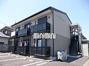 朝陽が差し込む明るい外観