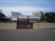 幼稚園、保育園「若葉第三幼稚園まで520m」