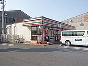 コンビニ「セブンイレブンまで1500m」
