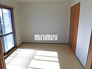 南側のお部屋の様子です。