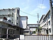 中学校「岐阜市立精華中学校まで3280m」